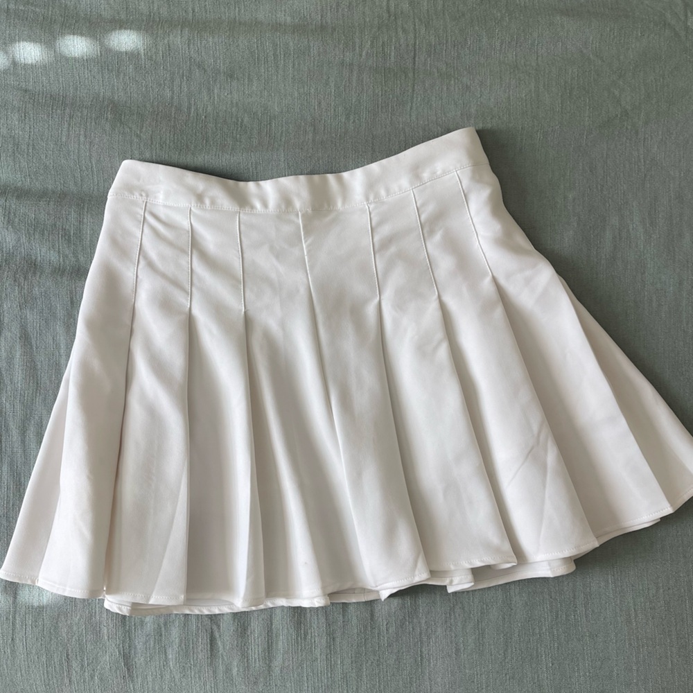 White tennis skirt